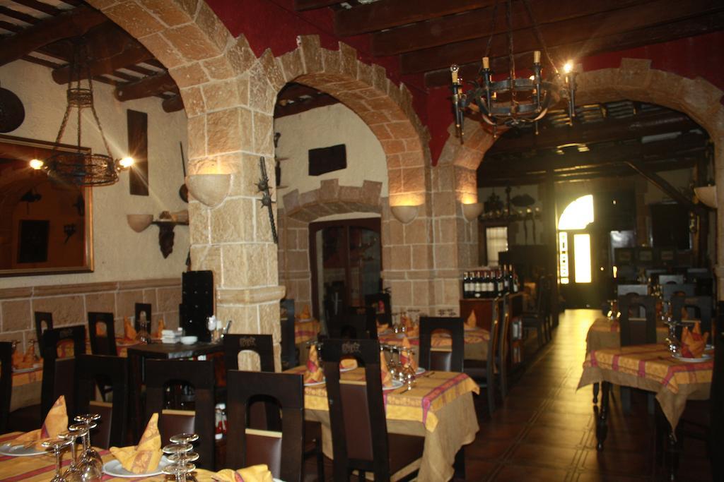 Hostal Restaurante La Diligencia Cunit Exterior foto