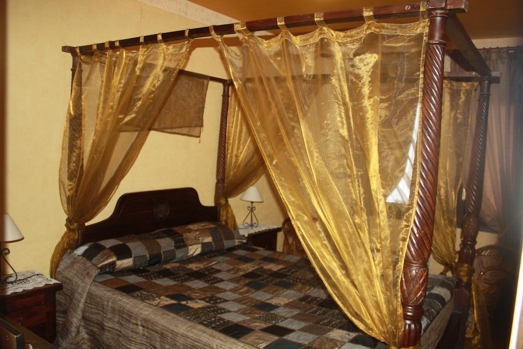 Hostal Restaurante La Diligencia Cunit Quarto foto