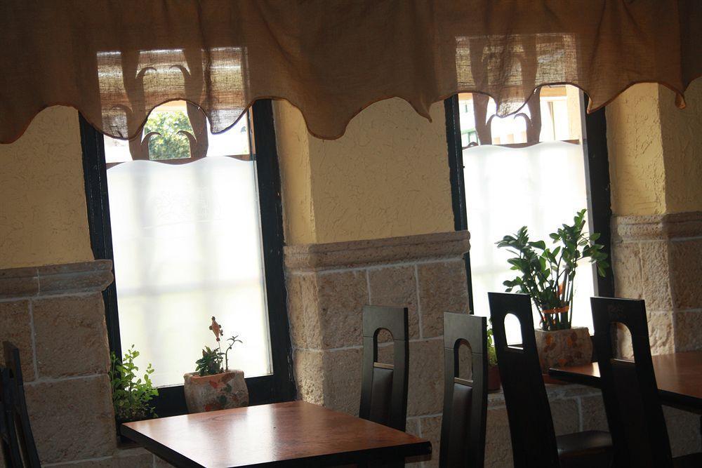 Hostal Restaurante La Diligencia Cunit Exterior foto