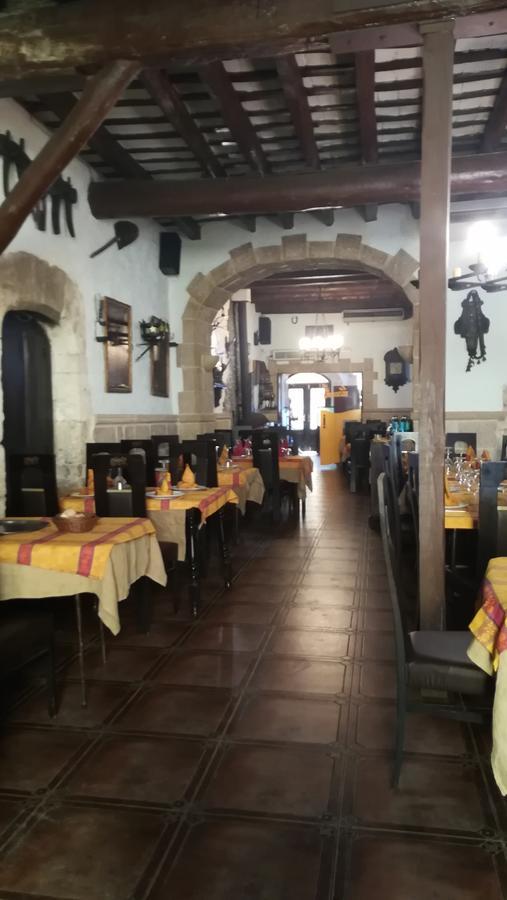 Hostal Restaurante La Diligencia Cunit Exterior foto